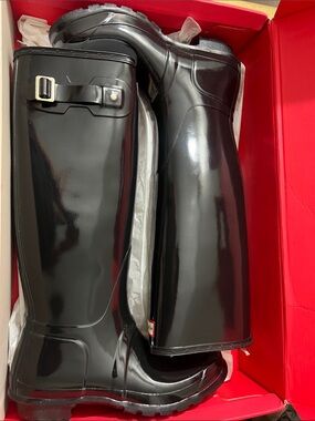 BNIB Hunter Women’s Original Tall Black Gloss Rain Boots